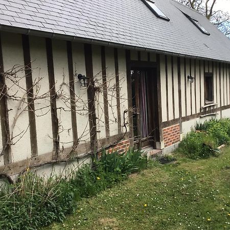 Gite Des Tournesols Ecaquelon Exterior foto